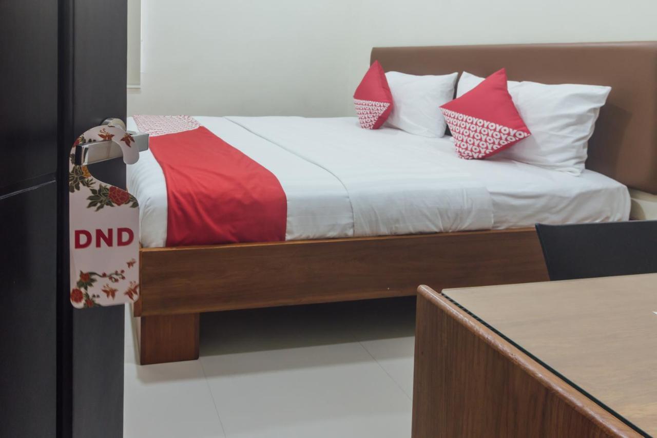 Clean & Comfort Homestay Амбон Экстерьер фото